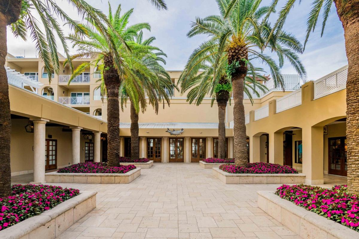 Popular attractions Area Nearby Property